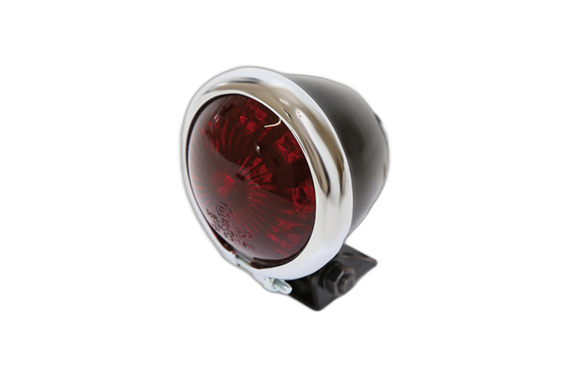 smart LED-Rücklicht BATES STYLE, schwarzes Gehäuse m. Chromrahmen, rotes Glas