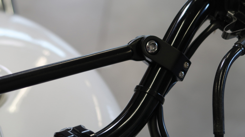 HIGHSIDER pro Cross-Bar Lenkerstrebe Schwarz Zweiteilige Schellen – Bild 5