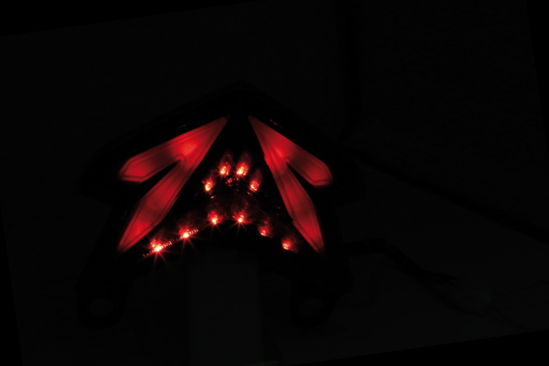 HIGHSIDER smart LED Rücklicht Schwarz Kawasaki Style, E-Geprüft (1Stck) – Bild 3