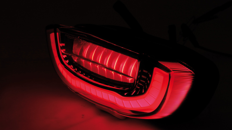 HIGHSIDER smart LED Rücklicht Schwarz Honda Style, E-Geprüft (1Stck) – Bild 6